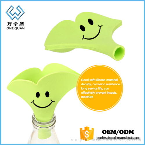 FDA custom color collapsible silicone mini disposable funnel,silicone foldable funnel